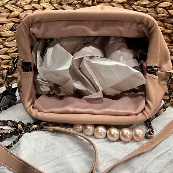 Badgley Mischka Blush Vegan Leather Bag - Picture 3 of 11